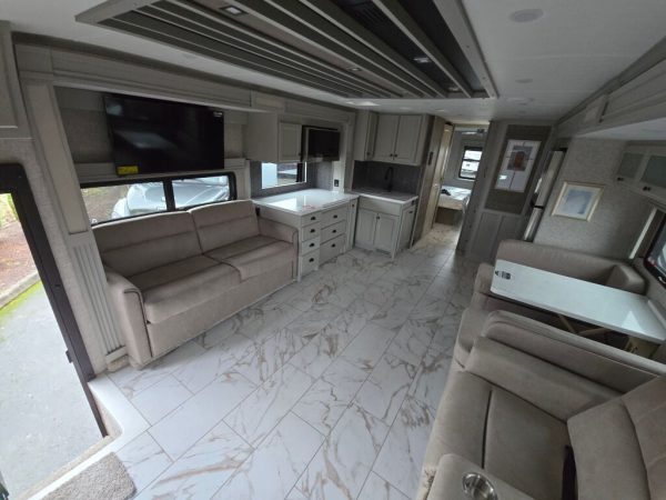 2025 Tiffin Motorhomes Allegro Bay 38AB - Image 9