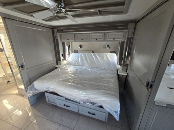 2025 Tiffin Motorhomes Allegro Bus 35CP - Image 15