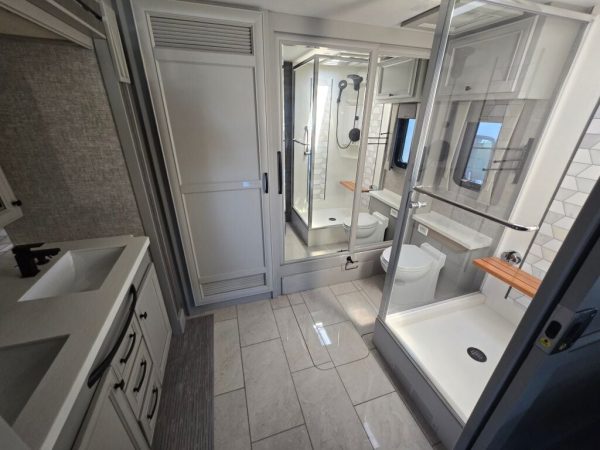2025 Tiffin Motorhomes Allegro Bus 35CP - Image 16