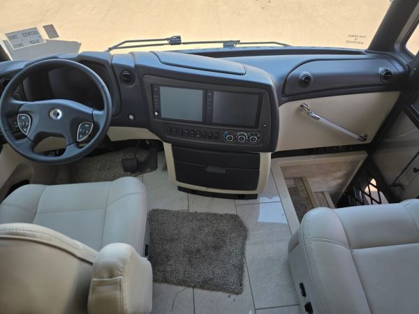 2025 Tiffin Motorhomes Allegro Bus 35CP - Image 5