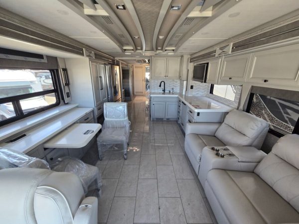 2025 Tiffin Motorhomes Allegro Bus 35CP - Image 8