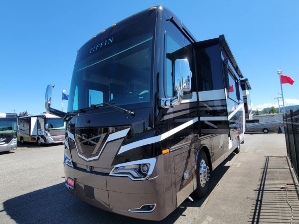 2025 Tiffin Motorhomes Allegro Bus 35CP - Image 2