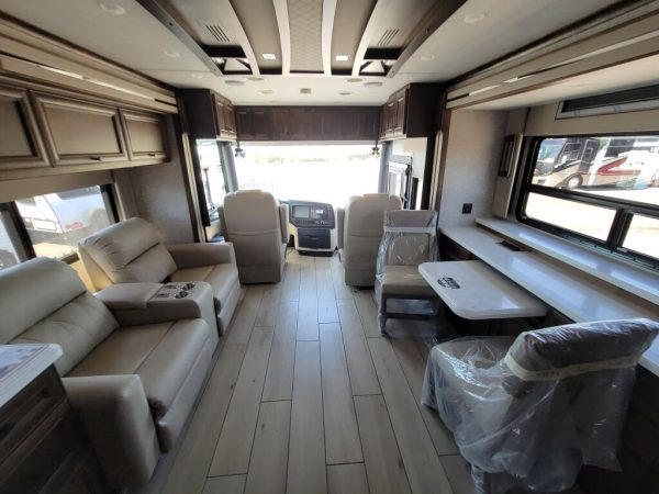 2025 Tiffin Motorhomes Allegro Bus 35CP - Image 8