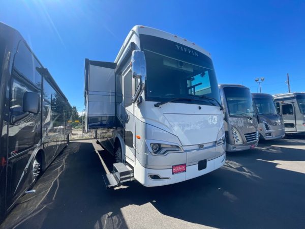 2025 Tiffin Motorhomes Allegro Bus 40IP - Image 2