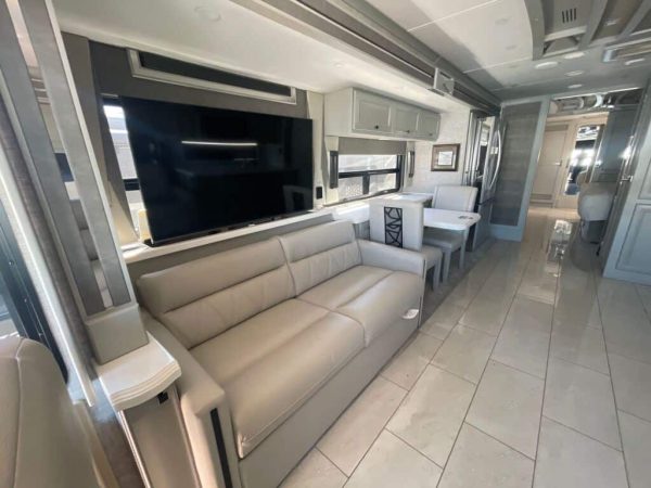 2025 Tiffin Motorhomes Allegro Bus 40IP - Image 5