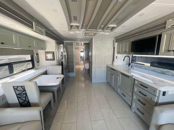 2025 Tiffin Motorhomes Allegro Bus 40IP - Image 7