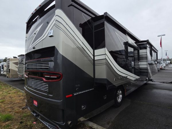 2025 Tiffin Motorhomes Allegro Bus 40IP - Image 4
