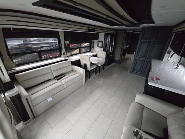 2025 Tiffin Motorhomes Allegro Bus 40IP - Image 7