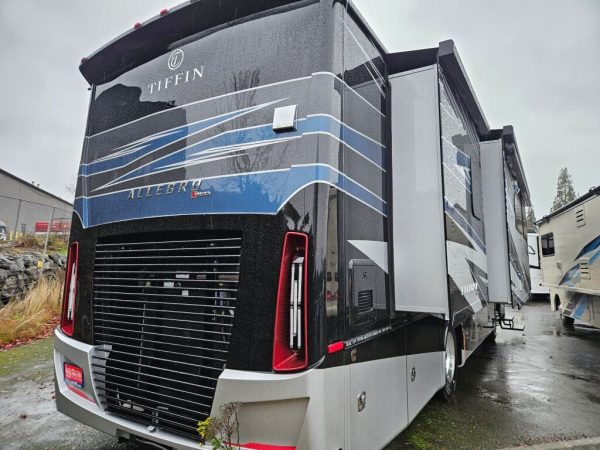 2025 Tiffin Motorhomes Allegro Red 33AA - Image 4