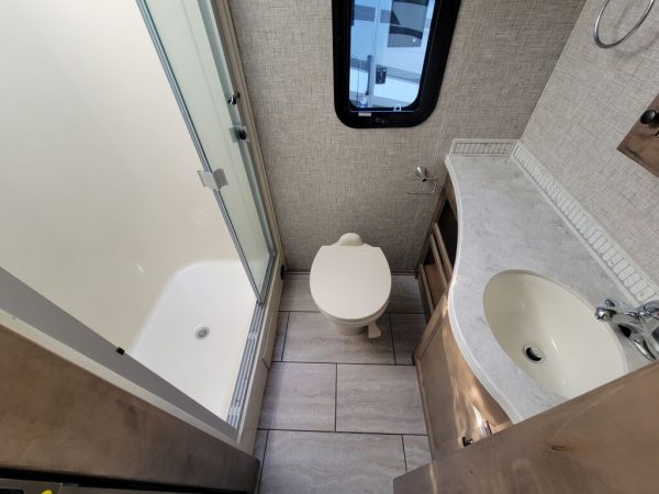 2025 Tiffin Motorhomes Byway 33FL - Image 14