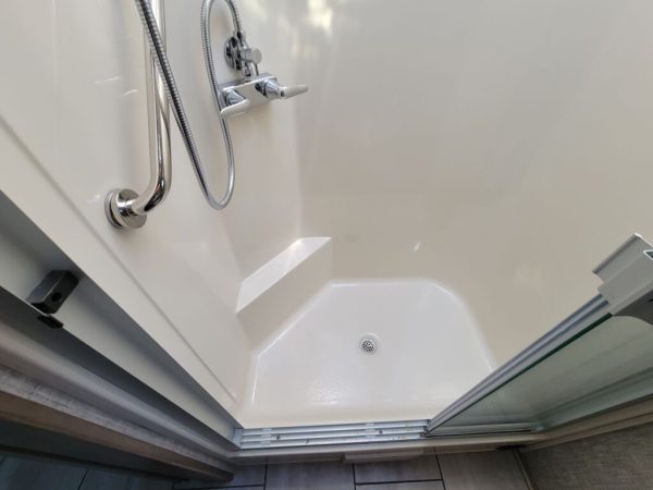 2025 Tiffin Motorhomes Byway 33FL - Image 15