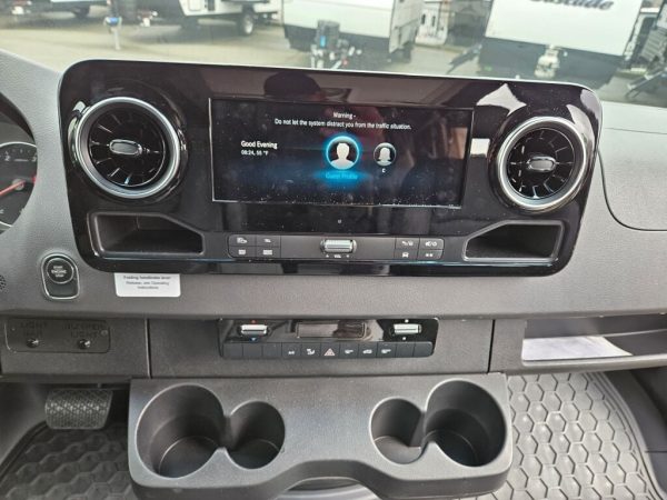 2025 Tiffin Motorhomes GH1 Base - Image 11