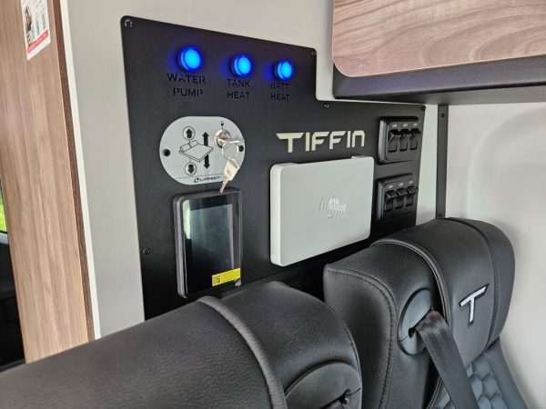 2025 Tiffin Motorhomes GH1 Base - Image 13