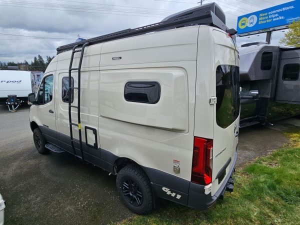 2025 Tiffin Motorhomes GH1 Base - Image 4