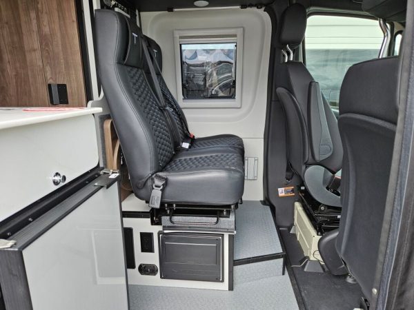 2025 Tiffin Motorhomes GH1 Base - Image 8