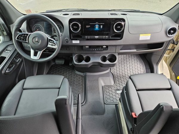 2025 Tiffin Motorhomes GH1 Base - Image 10