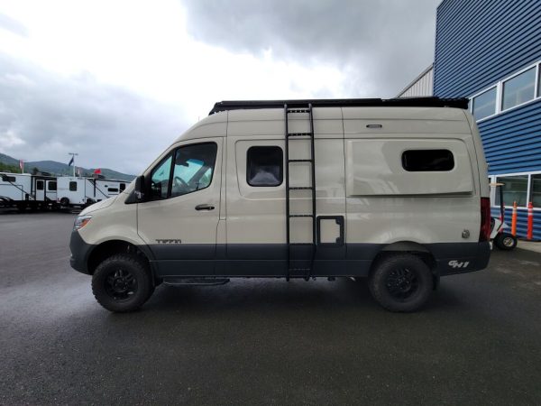 2025 Tiffin Motorhomes GH1 Base - Image 3