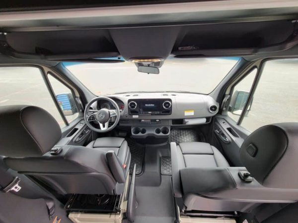 2025 Tiffin Motorhomes GH1 Base - Image 8