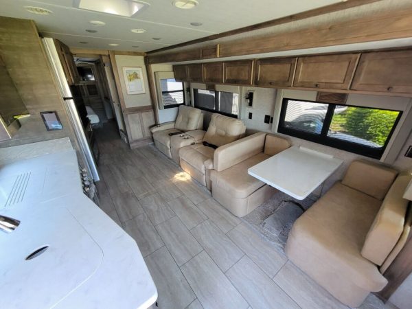2025 Tiffin Motorhomes Open Road Allegro 32SA - Image 7