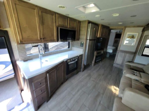 2025 Tiffin Motorhomes Open Road Allegro 32SA - Image 8