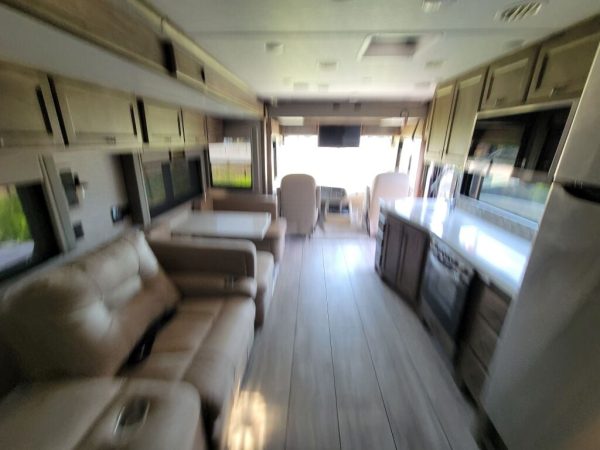 2025 Tiffin Motorhomes Open Road Allegro 32SA - Image 10