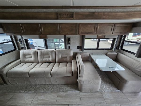 2025 Tiffin Motorhomes Open Road Allegro 32SA - Image 11