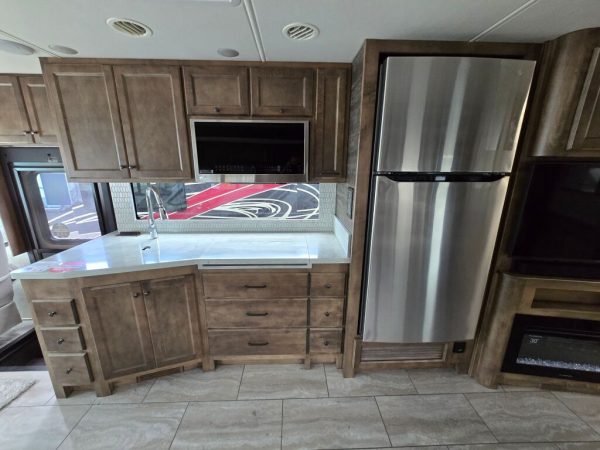 2025 Tiffin Motorhomes Open Road Allegro 32SA - Image 12