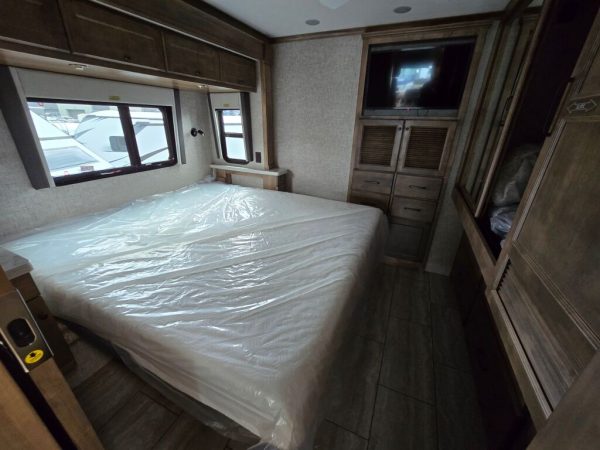 2025 Tiffin Motorhomes Open Road Allegro 32SA - Image 14