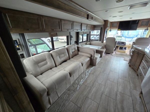 2025 Tiffin Motorhomes Open Road Allegro 32SA - Image 18