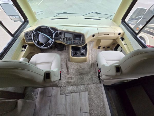 2025 Tiffin Motorhomes Open Road Allegro 32SA - Image 6