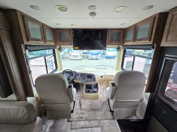 2025 Tiffin Motorhomes Open Road Allegro 32SA - Image 7