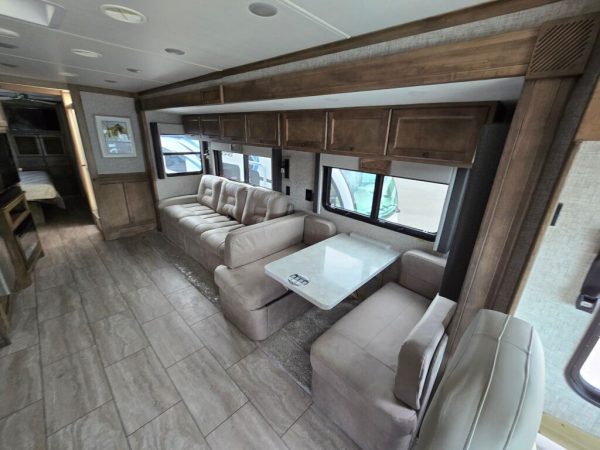 2025 Tiffin Motorhomes Open Road Allegro 32SA - Image 8
