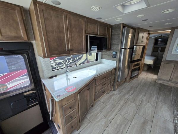 2025 Tiffin Motorhomes Open Road Allegro 32SA - Image 10