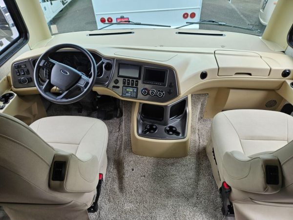 2025 Tiffin Motorhomes Open Road Allegro 34PA - Image 5