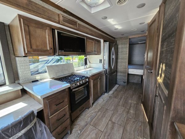 2025 Tiffin Motorhomes Open Road Allegro 34PA - Image 13