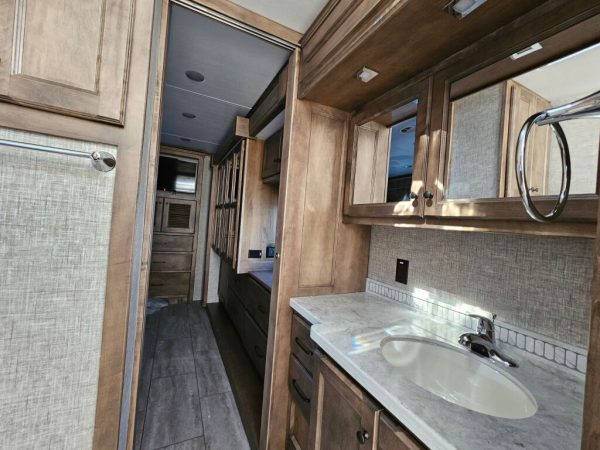2025 Tiffin Motorhomes Open Road Allegro 34PA - Image 18