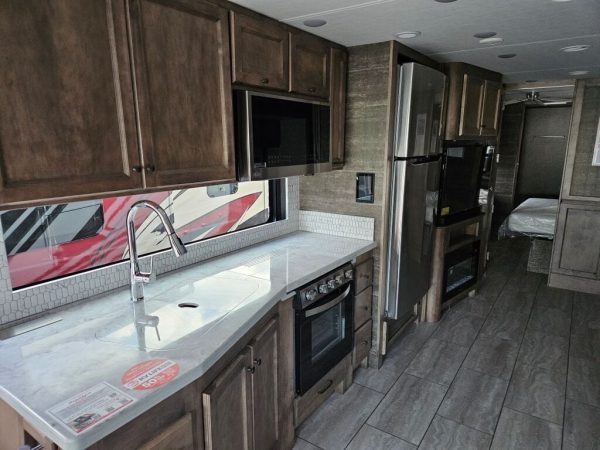 2025 Tiffin Motorhomes Open Road Allegro 36LA - Image 12