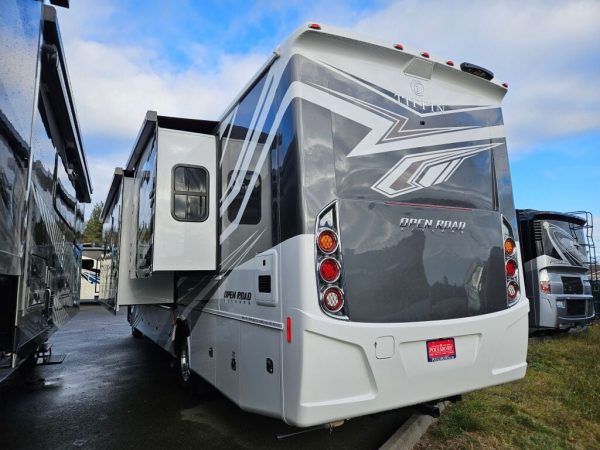 2025 Tiffin Motorhomes Open Road Allegro 36LA - Image 3