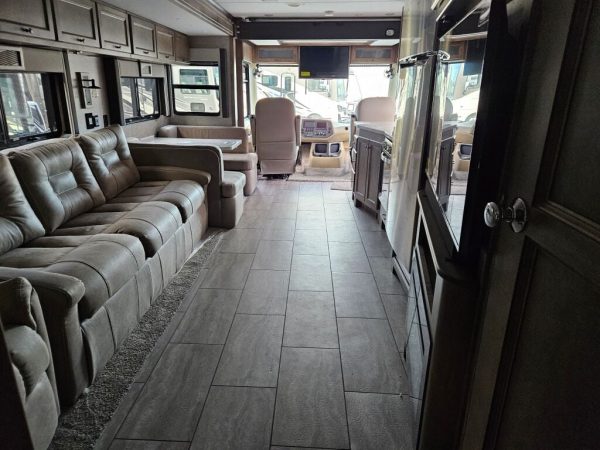 2025 Tiffin Motorhomes Open Road Allegro 36LA - Image 9