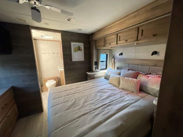 2025 Tiffin Motorhomes Open Road Allegro 36LA - Image 9
