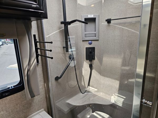 2025 Tiffin Motorhomes Phaeton 35CH - Image 23