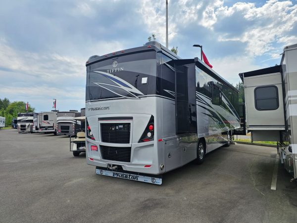 2025 Tiffin Motorhomes Phaeton 35CH - Image 30