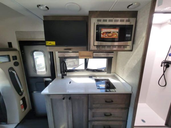 2025 Tiffin Motorhomes Wayfarer 25LW - Image 11