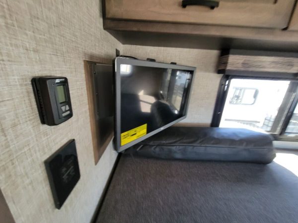 2025 Tiffin Motorhomes Wayfarer 25LW - Image 17