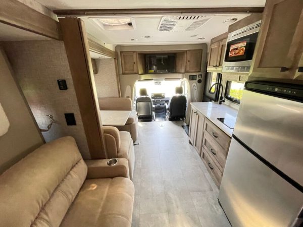 2025 Tiffin Motorhomes Wayfarer 25RW - Image 11