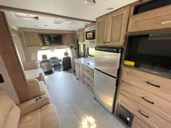 2025 Tiffin Motorhomes Wayfarer 25RW - Image 17
