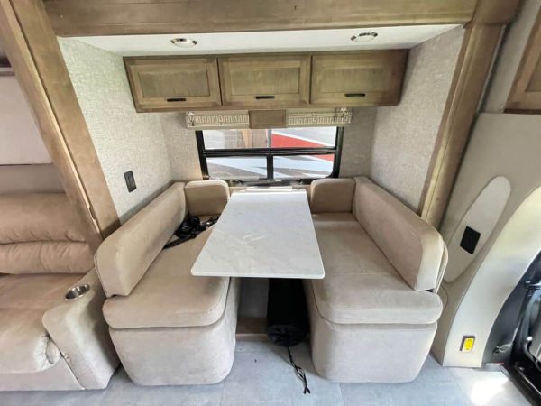 2025 Tiffin Motorhomes Wayfarer 25RW - Image 6