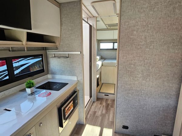 2025 Tiffin Motorhomes Wayfarer 25XLW - Image 11