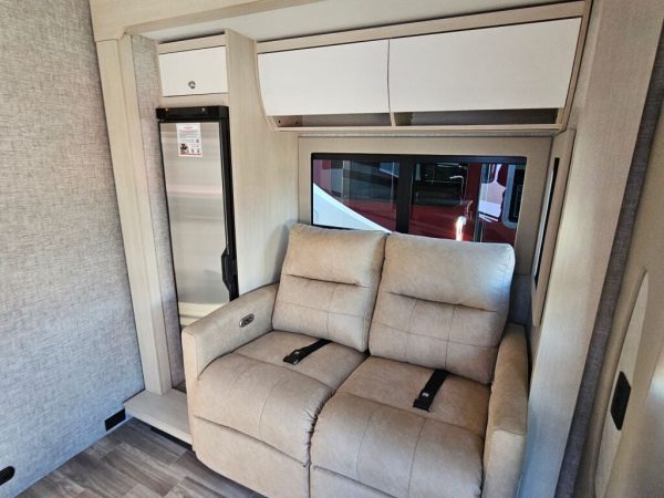2025 Tiffin Motorhomes Wayfarer 25XLW - Image 10