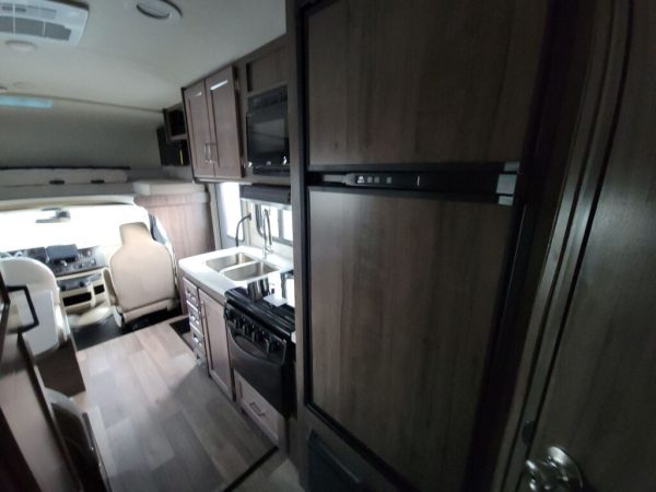 2025 Winnebago Minnie Winnie 22M - Image 14